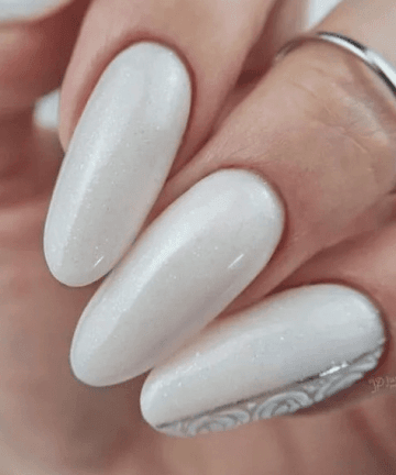 base para uñas dura endurece la uña natural color blanco leche con brillo yoshi