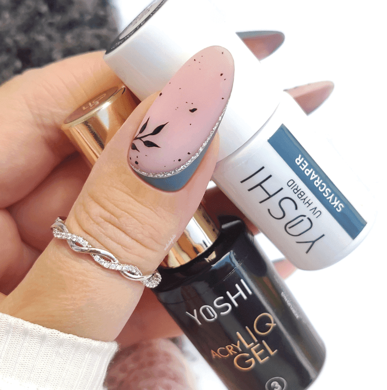 esmalte gris grafito uñas skyscraper 423 yoshi concrete jungle
