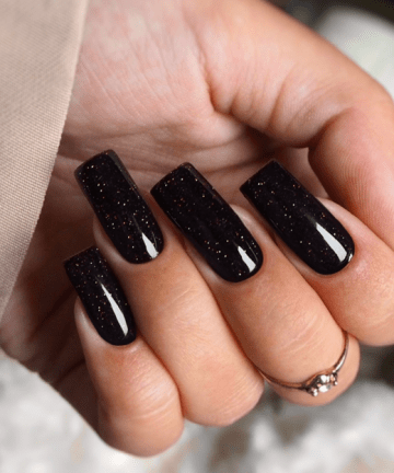 esmalte burdeos brillante uñas porto passion 150 yoshi sip sip hooray