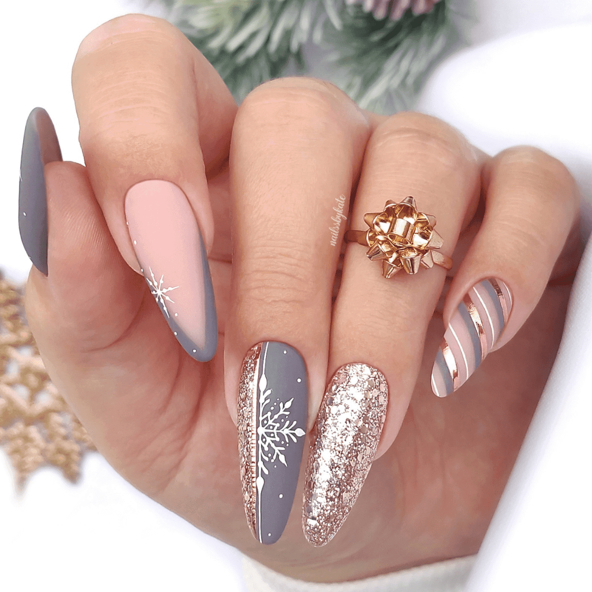 esmalte gris uñas downtown 425 yoshi concrete jungle